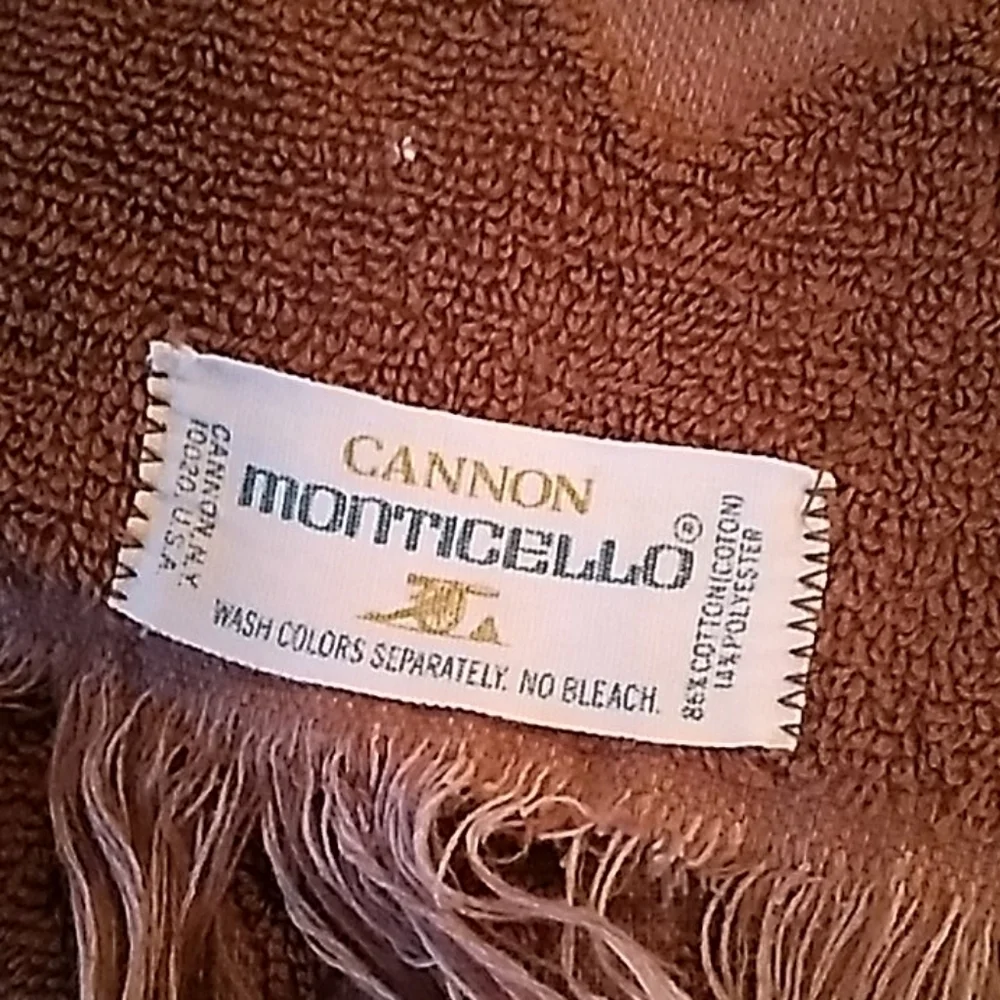 Vintage 1970s brown towels and wash rags